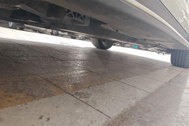 Used Mercedes-Benz M-Class 2012 ML 350 Luxury Edition Chassis Front Left