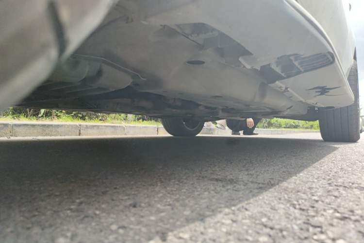 Used Mercedes-Benz M-Class 2012 ML 350 Luxury Edition Chassis Front Left