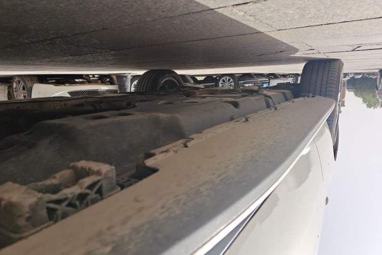 Used Mercedes-Benz M-Class 2012 ML 350 Luxury Edition Chassis Front Right