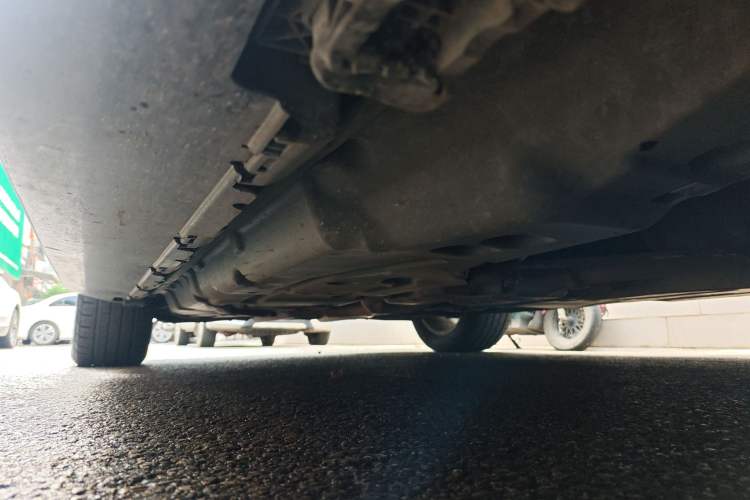 Used Mercedes-Benz M-Class 2012 ML 350 Sport Edition Chassis Front Right