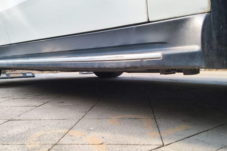 Used Mercedes-Benz M-Class 2012 ML 350 Sport Edition Chassis Front Right