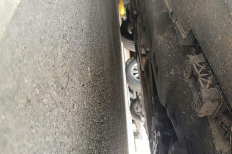 Used Mercedes-Benz M-Class 2012 ML 350 Sport Edition Chassis Front Right