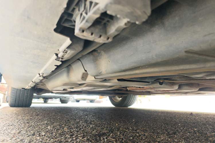 Used Mercedes-Benz M-Class 2012 ML 350 Sport Edition Chassis Rear Left