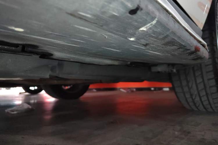 Used Mercedes-Benz M-Class 2012 ML 350 Sport Edition Chassis Rear Left