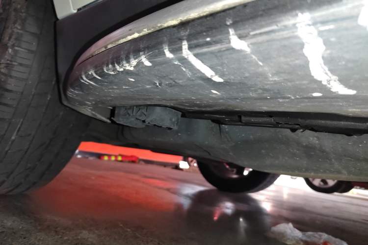 Used Mercedes-Benz M-Class 2012 ML 350 Sport Edition Chassis Rear Right