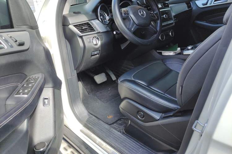 Used Mercedes-Benz M-Class 2012 ML 300 Driver Seat
