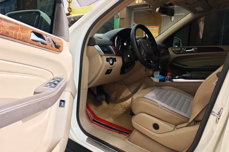 Used Mercedes-Benz M-Class 2012 ML 350 Sport Edition Driver Seat