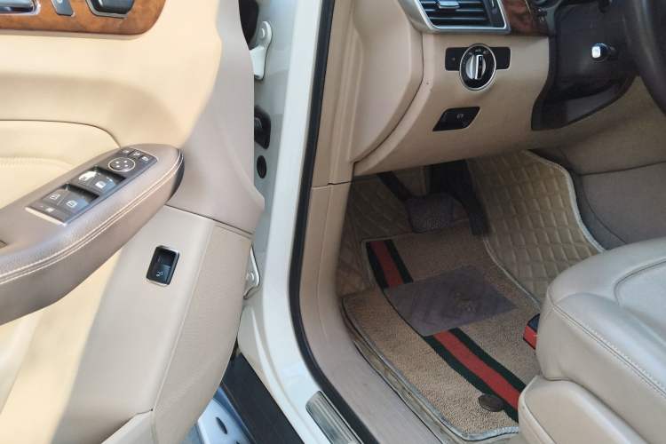 Used Mercedes-Benz M-Class 2012 ML 350 Sport Edition Driver Seat