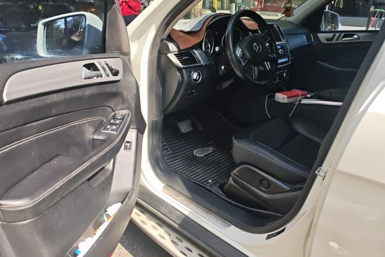 Used Mercedes-Benz M-Class 2012 ML 300 Driver Seat