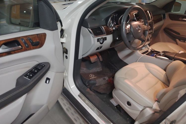 Used Mercedes-Benz M-Class 2012 ML 350 Sport Edition Driver Seat