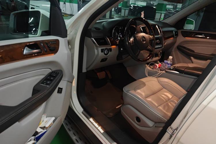 Used Mercedes-Benz M-Class 2012 ML 350 Luxury Edition Driver Seat