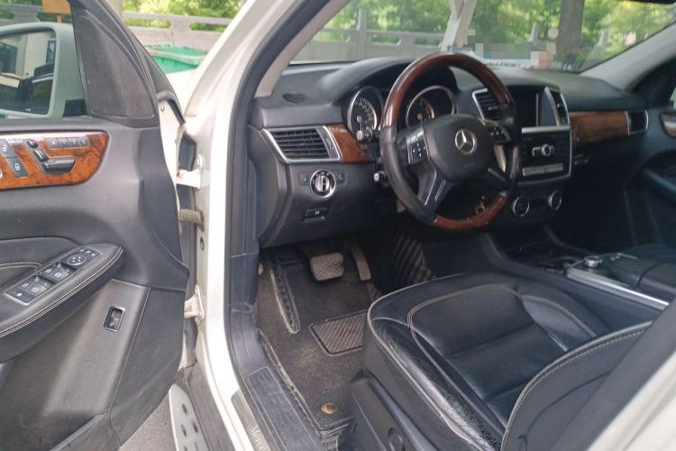 Used Mercedes-Benz M-Class 2012 ML 350 Luxury Edition Driver Seat
