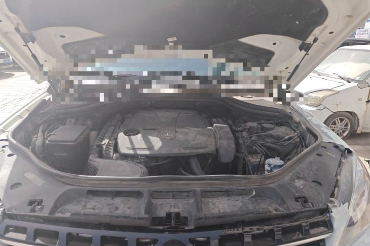 Used Mercedes-Benz M-Class 2012 ML 350 Luxury Edition Engine Bay