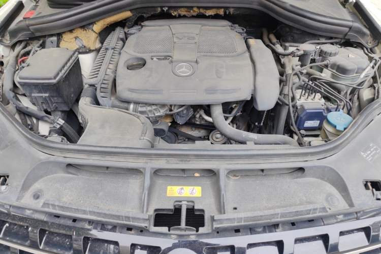 Used Mercedes-Benz M-Class 2012 ML 350 Sport Edition Engine Bay