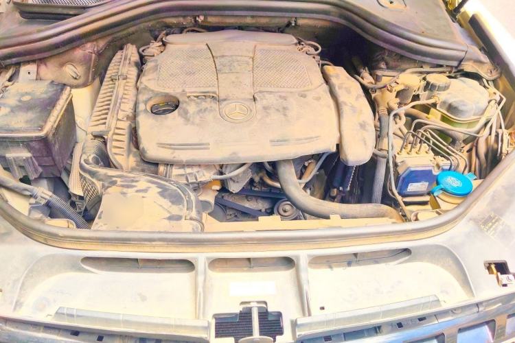 Used Mercedes-Benz M-Class 2012 ML 300 Engine Bay