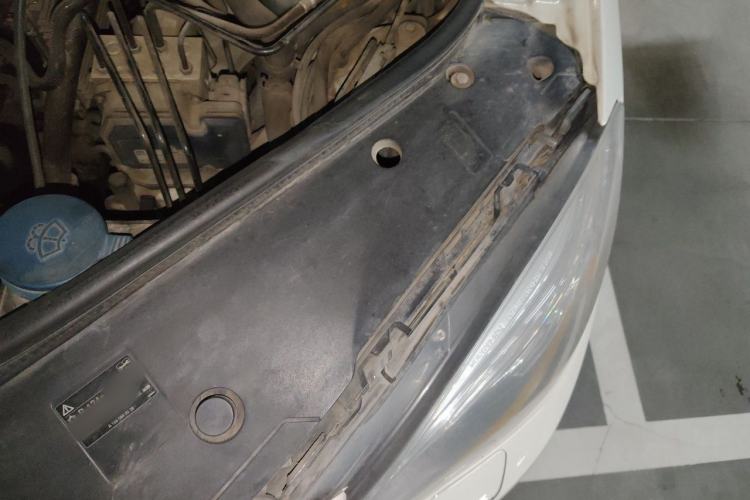 Used Mercedes-Benz M-Class 2012 ML 350 Sport Edition Engine Bay Left