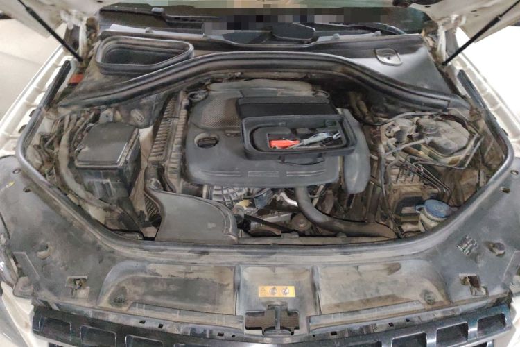 Used Mercedes-Benz M-Class 2012 ML 350 Sport Edition Engine Bay