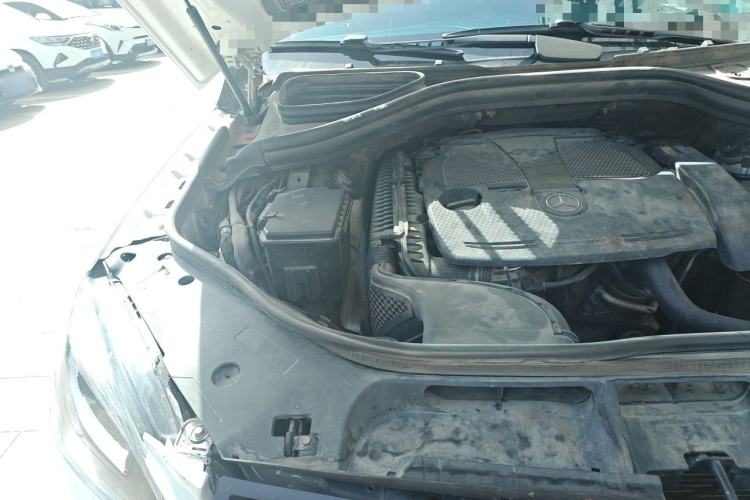 Used Mercedes-Benz M-Class 2012 ML 350 Luxury Edition Engine Bay Right