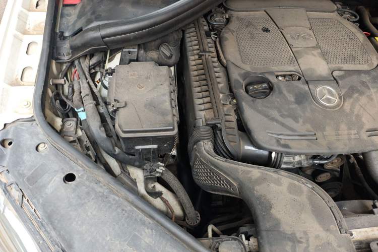 Used Mercedes-Benz M-Class 2012 ML 350 Sport Edition Engine Bay Right
