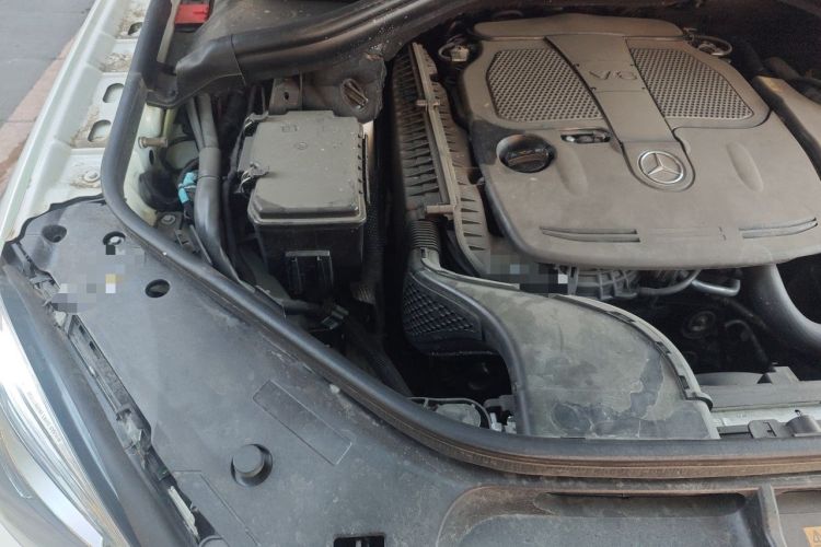 Used Mercedes-Benz M-Class 2012 ML 350 Sport Edition Engine Bay Right