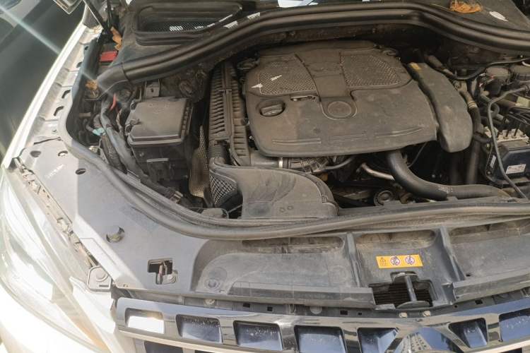 Used Mercedes-Benz M-Class 2012 ML 350 Sport Edition Engine Bay Right