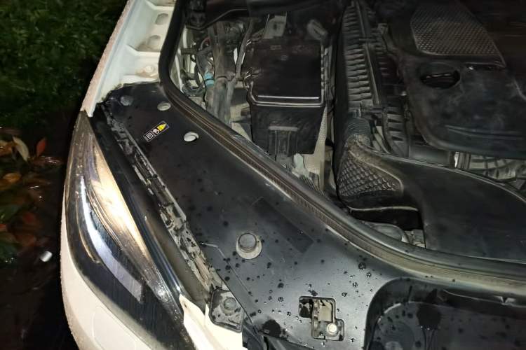Used Mercedes-Benz M-Class 2012 ML 300 Engine Bay Right