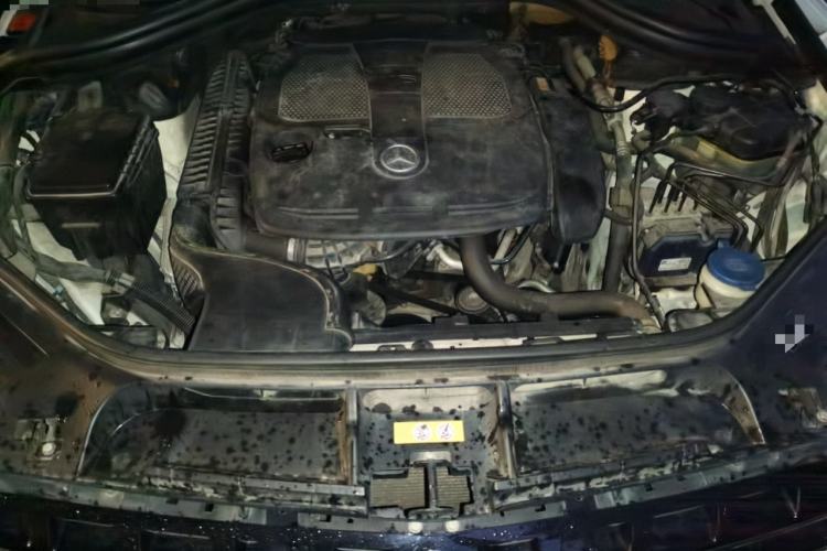 Used Mercedes-Benz M-Class 2012 ML 300 Engine Bay
