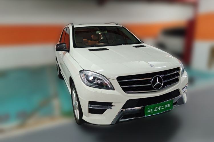 Used Mercedes-Benz M-Class 2012 ML 300 Front Right 45 Deg