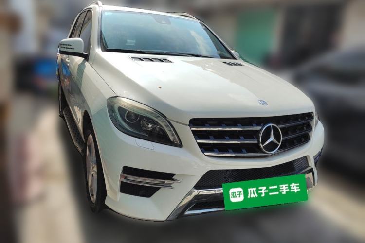 Used Mercedes-Benz M-Class 2012 ML 300 Front Right 45 Deg