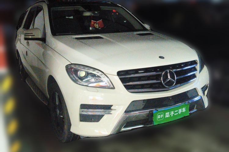 Used Mercedes-Benz M-Class 2012 ML 350 Luxury Edition Front Right 45 Deg