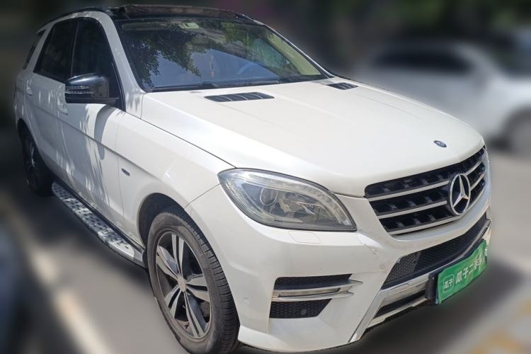 Used Mercedes-Benz M-Class 2012 ML 350 Sport Edition Front Right 45 Deg