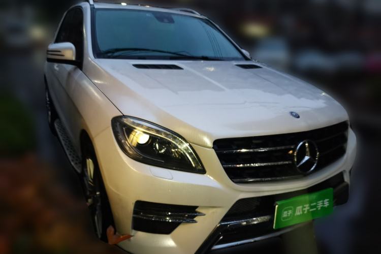 Used Mercedes-Benz M-Class 2012 ML 300 Front Right 45 Deg