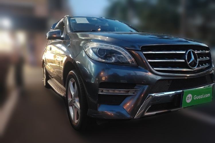 Used Mercedes-Benz M-Class 2012 ML 300 Front Right 45 Deg