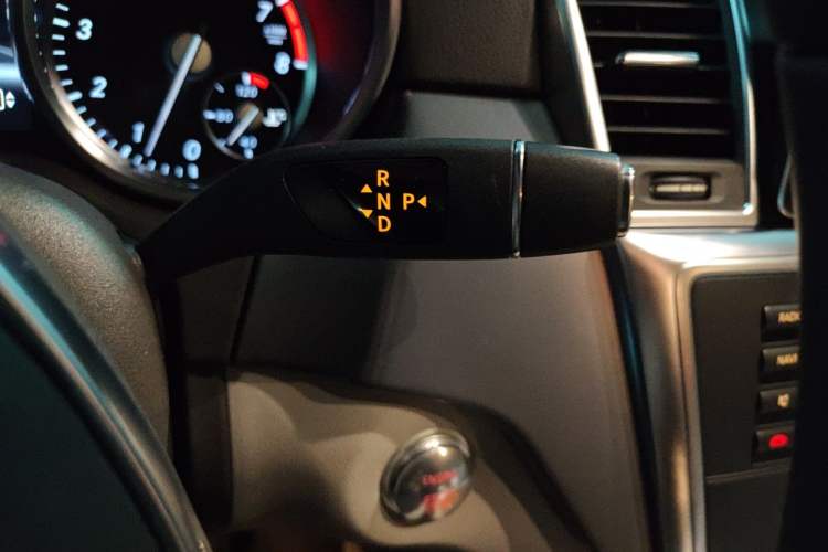 Used Mercedes-Benz M-Class 2012 ML 300 Gear Lever