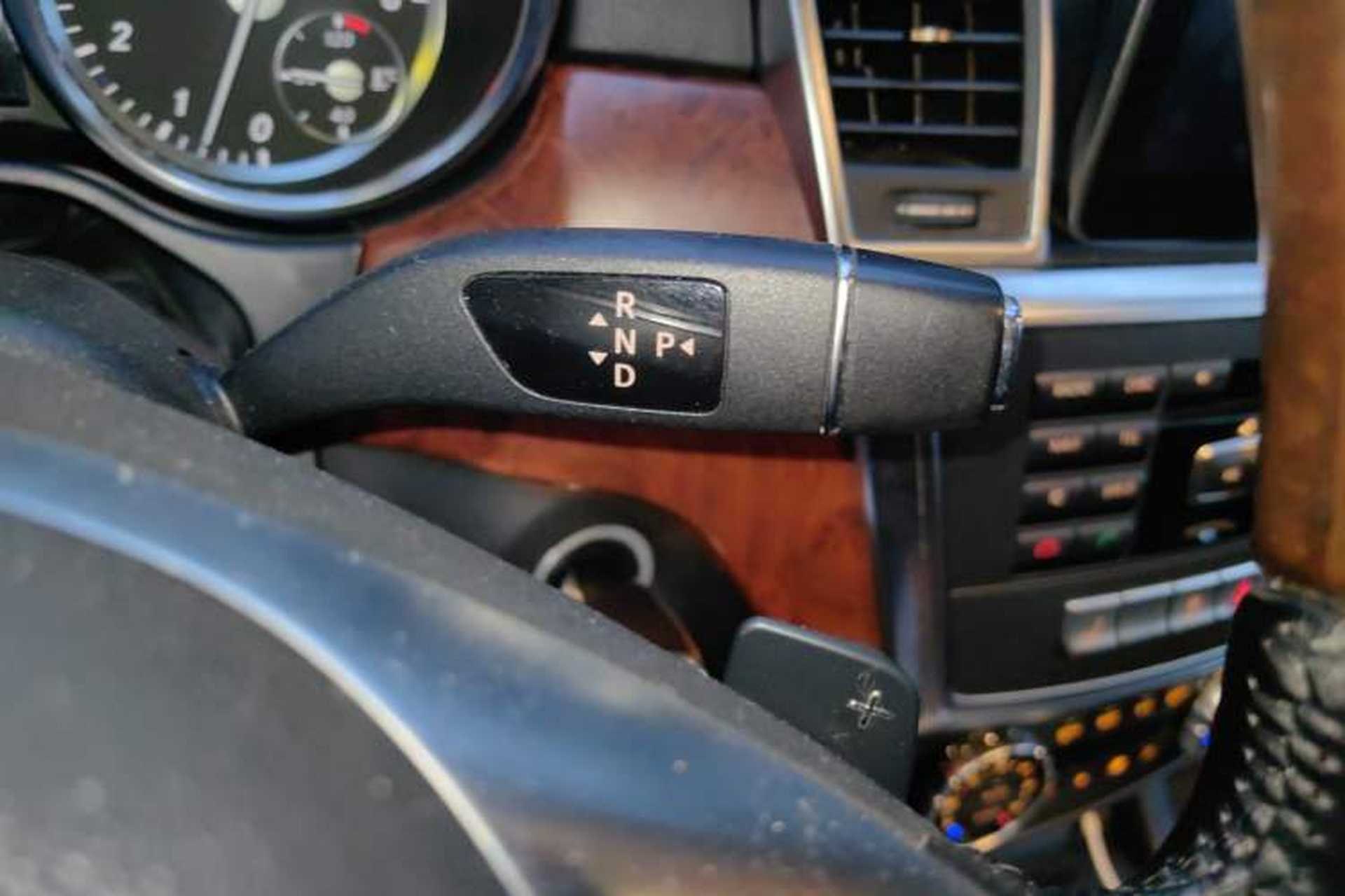 Used Mercedes-Benz M-Class 2012 ML 350 Luxury Edition Gear Lever