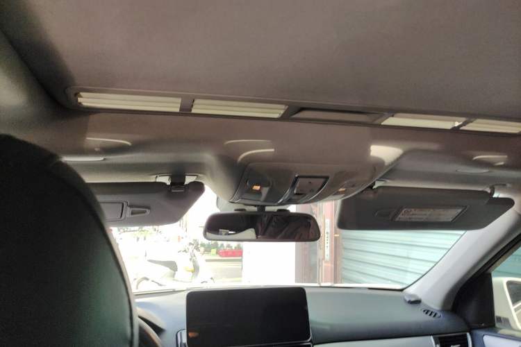Used Mercedes-Benz M-Class 2012 ML 300 Headliner