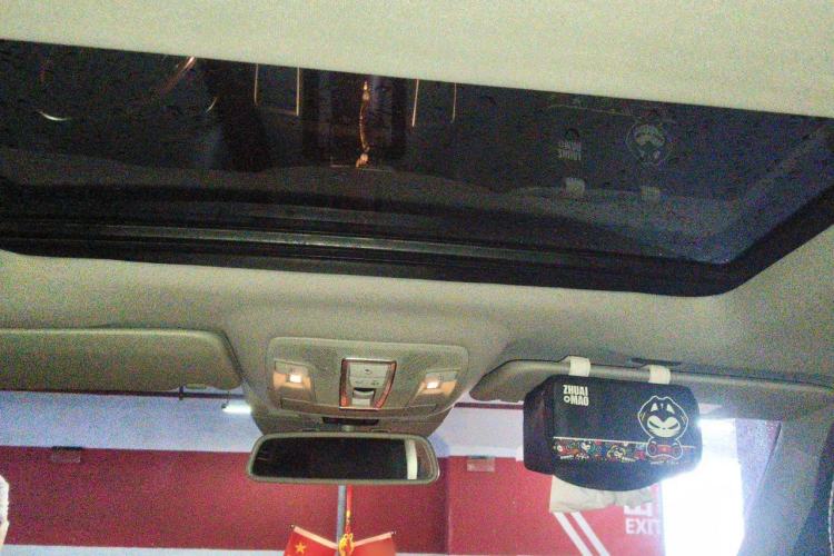 Used Mercedes-Benz M-Class 2012 ML 350 Luxury Edition Headliner