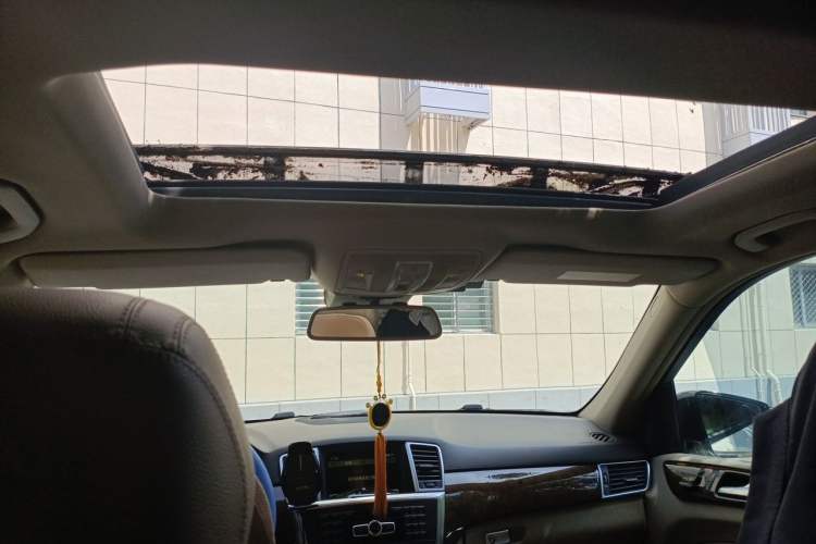 Used Mercedes-Benz M-Class 2012 ML 350 Sport Edition Headliner