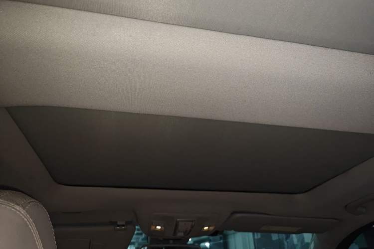 Used Mercedes-Benz M-Class 2012 ML 350 Luxury Edition Headliner
