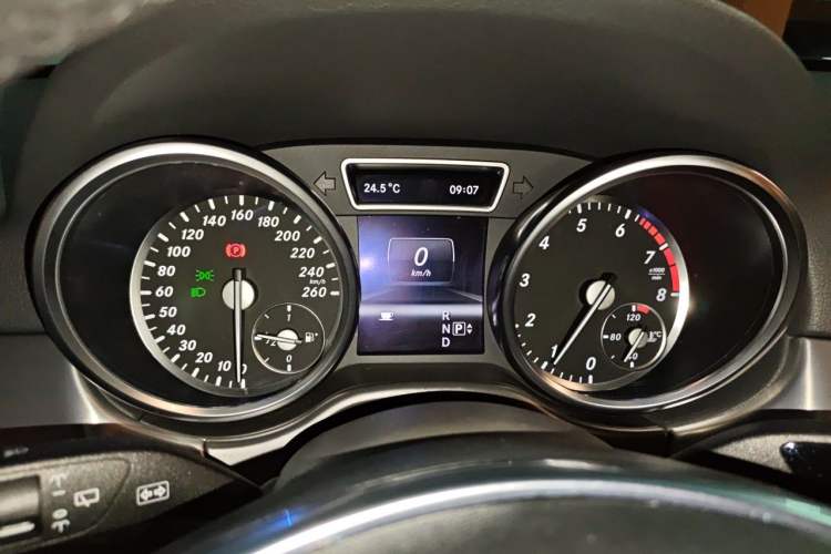 Used Mercedes-Benz M-Class 2012 ML 300 Instrument Cluster