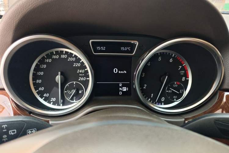 Used Mercedes-Benz M-Class 2012 ML 350 Sport Edition Instrument Cluster