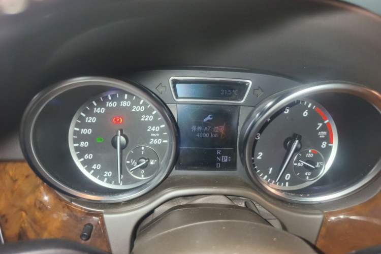 Used Mercedes-Benz M-Class 2012 ML 350 Sport Edition Instrument Cluster