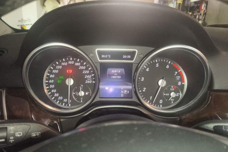 Used Mercedes-Benz M-Class 2012 ML 350 Sport Edition Instrument Cluster