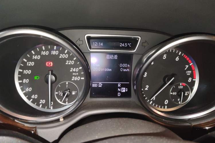 Used Mercedes-Benz M-Class 2012 ML 350 Sport Edition Instrument Cluster