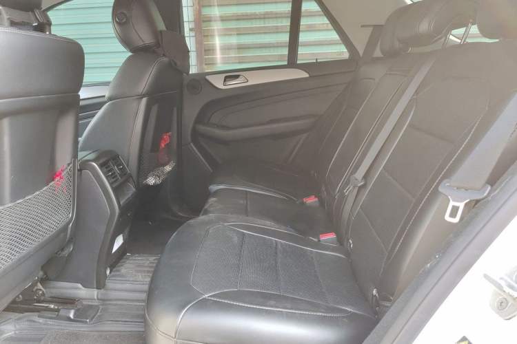 Used Mercedes-Benz M-Class 2012 ML 300 Left Rear Seat