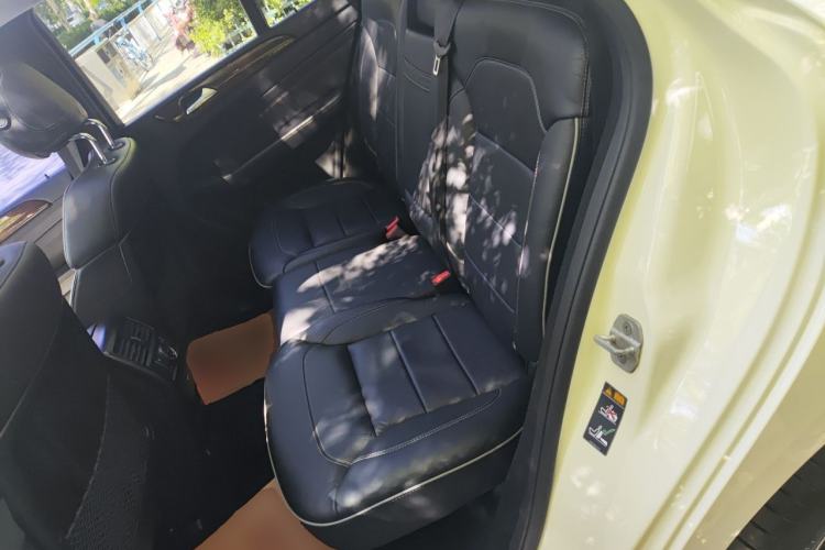 Used Mercedes-Benz M-Class 2012 ML 350 Luxury Edition Left Rear Seat