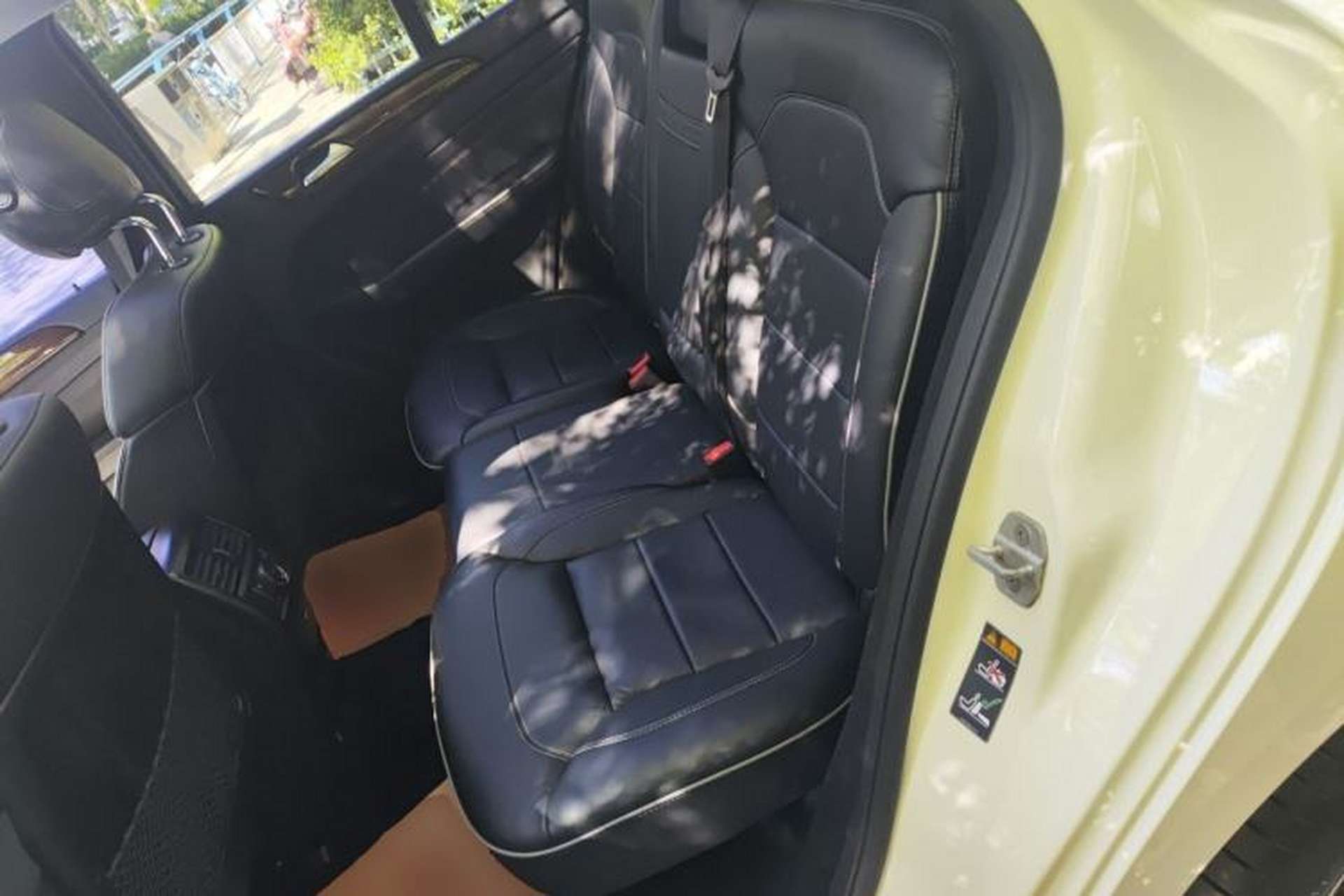Used Mercedes-Benz M-Class 2012 ML 350 Luxury Edition Left Rear Seat