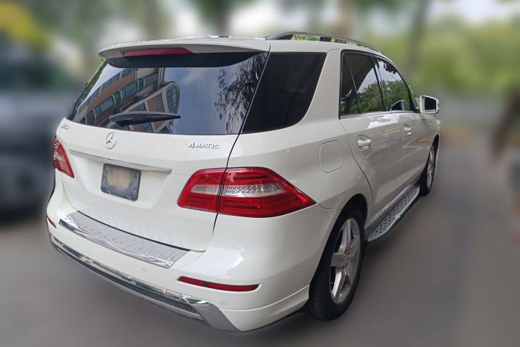 Used Mercedes-Benz M-Class 2012 ML 350 Luxury Edition Rear Right 45 Deg