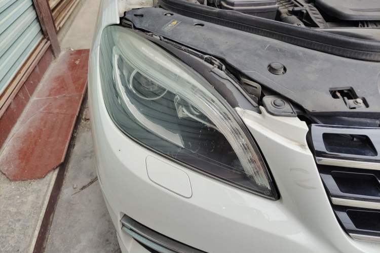 Used Mercedes-Benz M-Class 2012 ML 300 Right Front Headlight