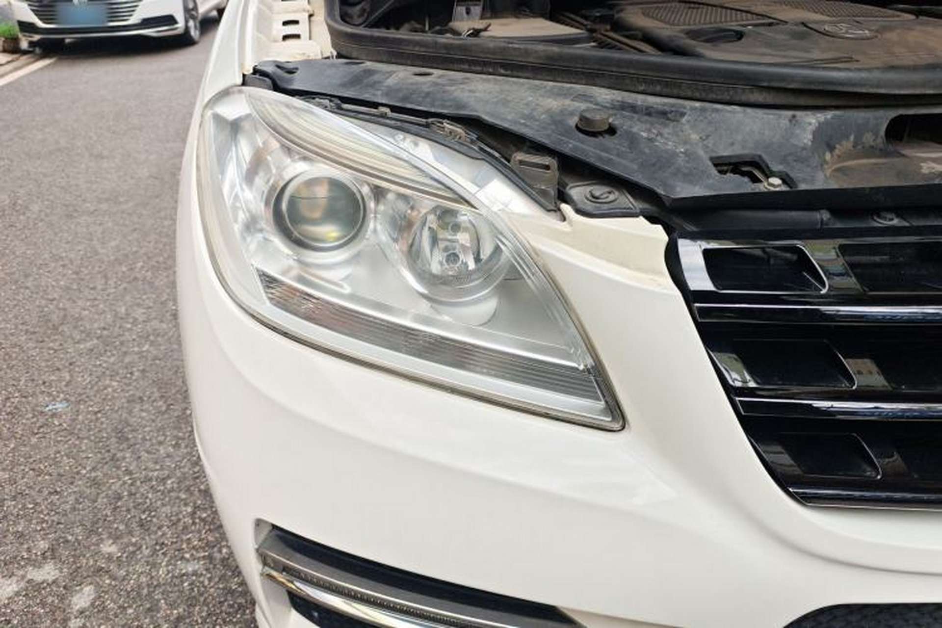 Used Mercedes-Benz M-Class 2012 ML 350 Sport Edition Right Front Headlight